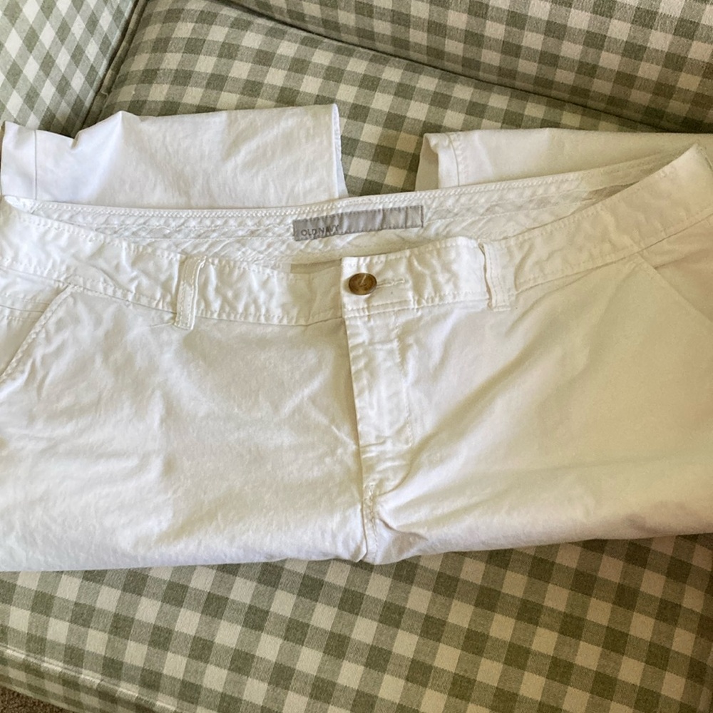Old Navy white capris